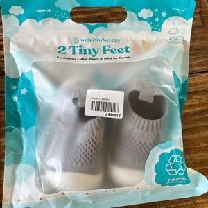 Brand New 2 Tiny Feet Toddler Shoes 13-18 months - Non-Slip Baby Shoe Socks